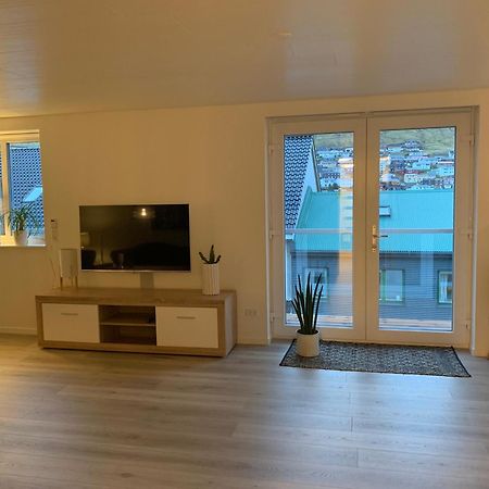Spacious Apartment On N.P.Gota 8A, Klaksvík Exteriér fotografie